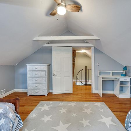 Quintessential New England Home With Patio And Grill! Putnam Екстер'єр фото