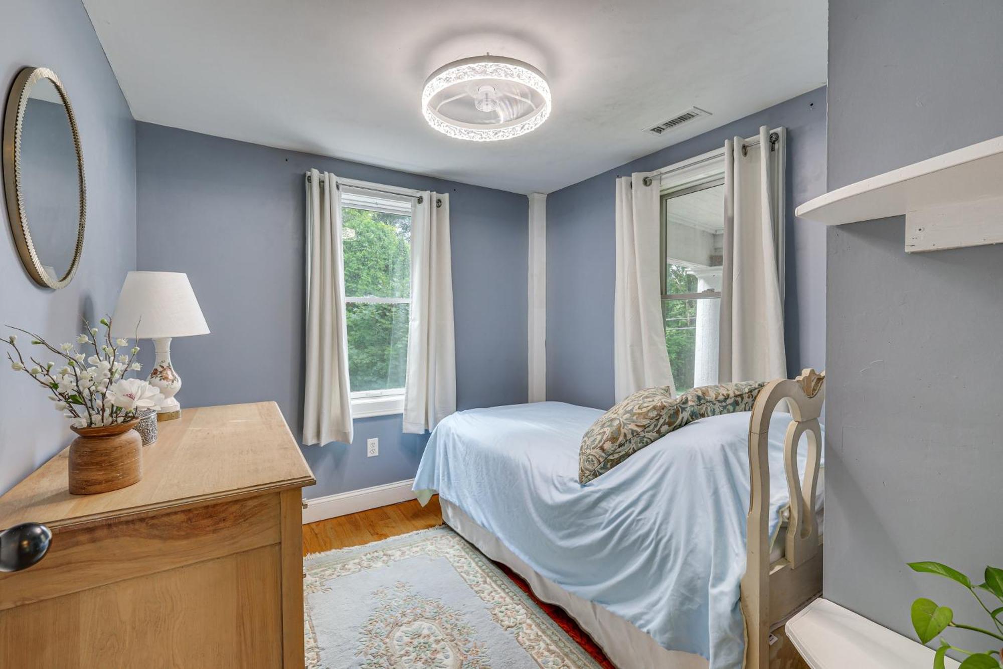Quintessential New England Home With Patio And Grill! Putnam Екстер'єр фото