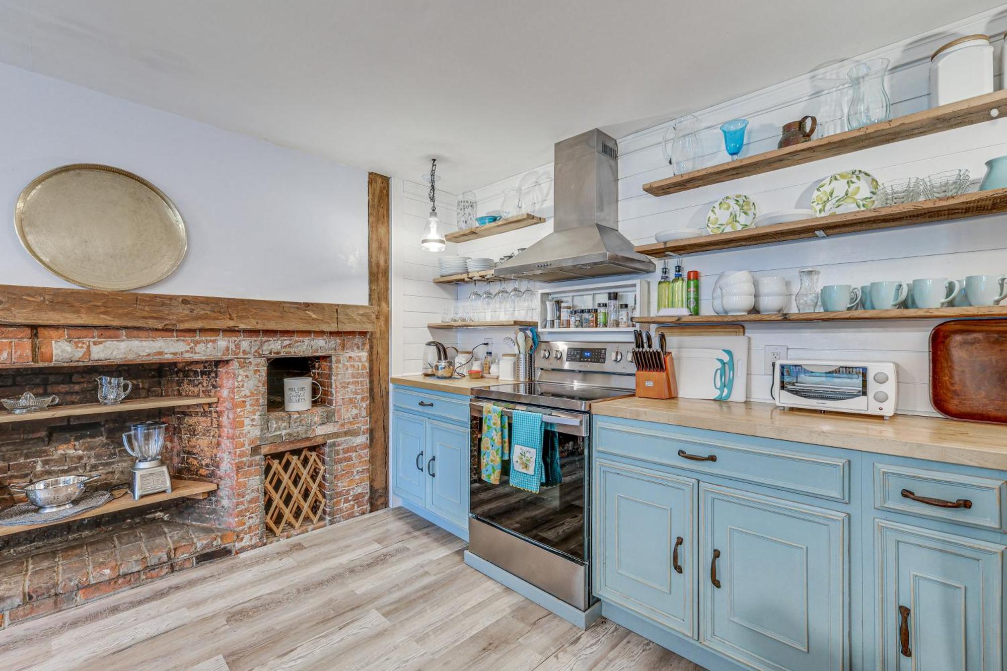 Quintessential New England Home With Patio And Grill! Putnam Екстер'єр фото