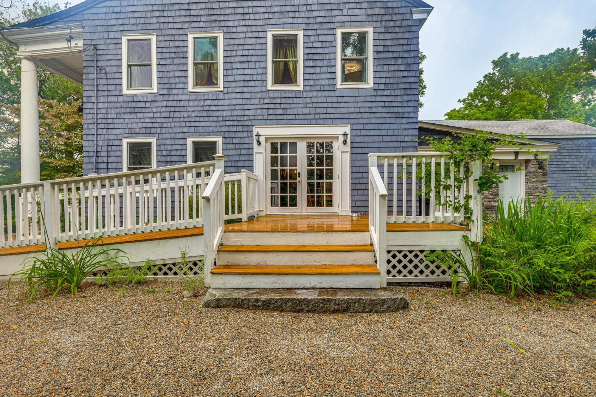 Quintessential New England Home With Patio And Grill! Putnam Екстер'єр фото
